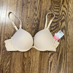 NWT | essential bodywear Push-Up Bra | 34A